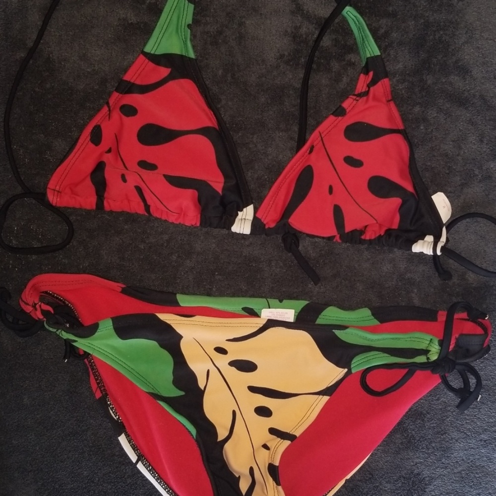 Xhilaration string bikini, medium